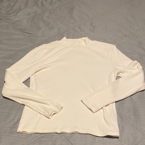 GAP Tops - GAP Cream Ribbed Long Sleeve Tee Size Large